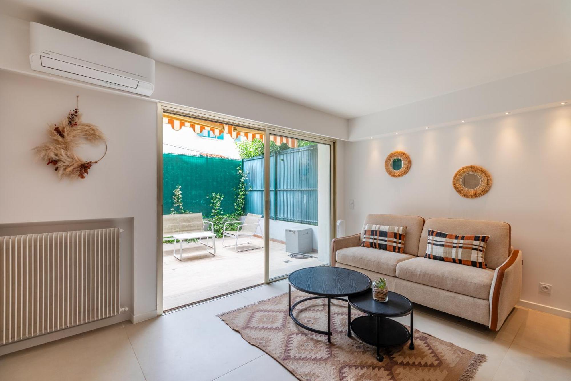 Evasion Boheme - Studio Avec Terrasse Au Coeur De Канны Экстерьер фото