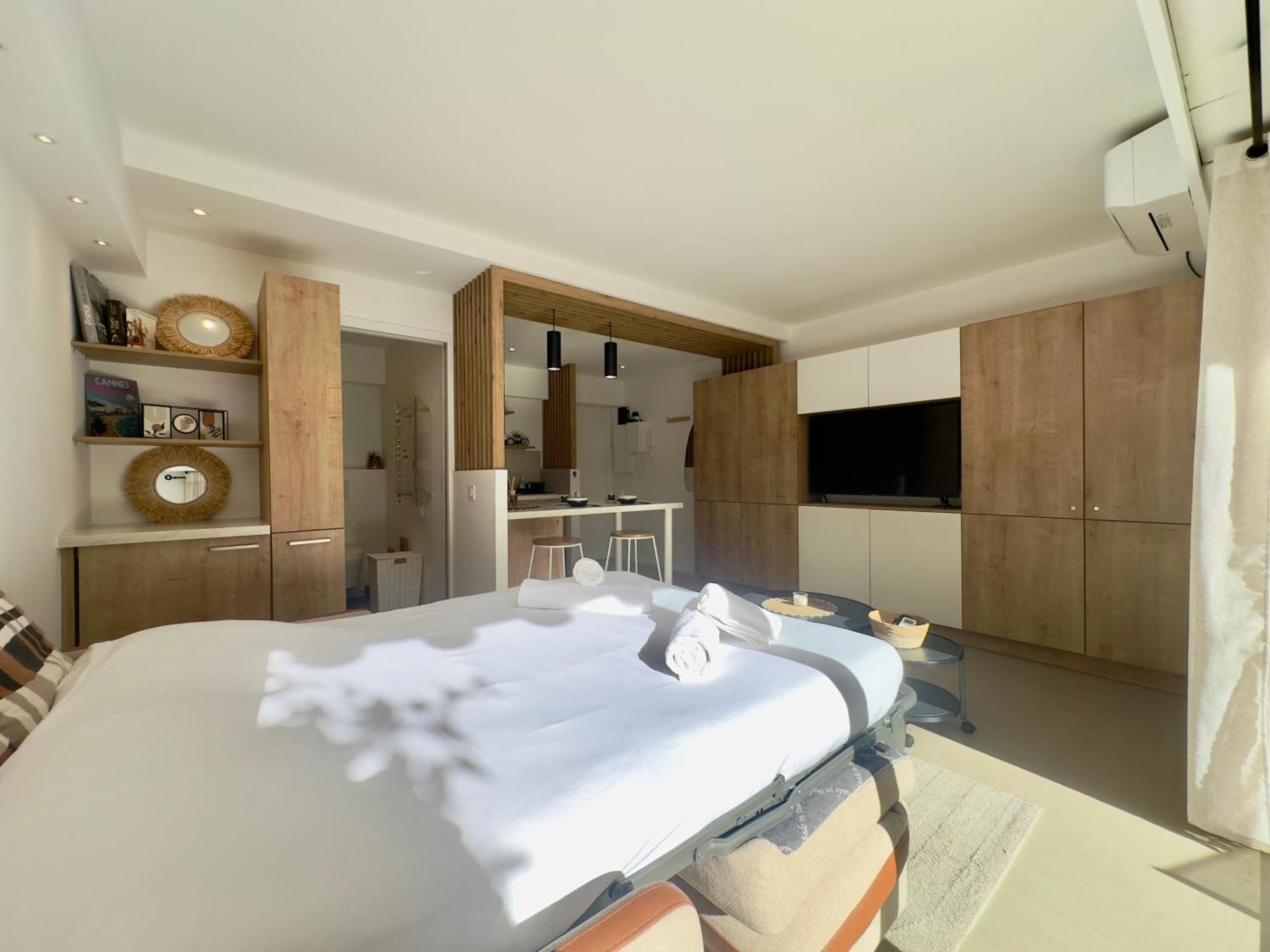 Evasion Boheme - Studio Avec Terrasse Au Coeur De Канны Экстерьер фото